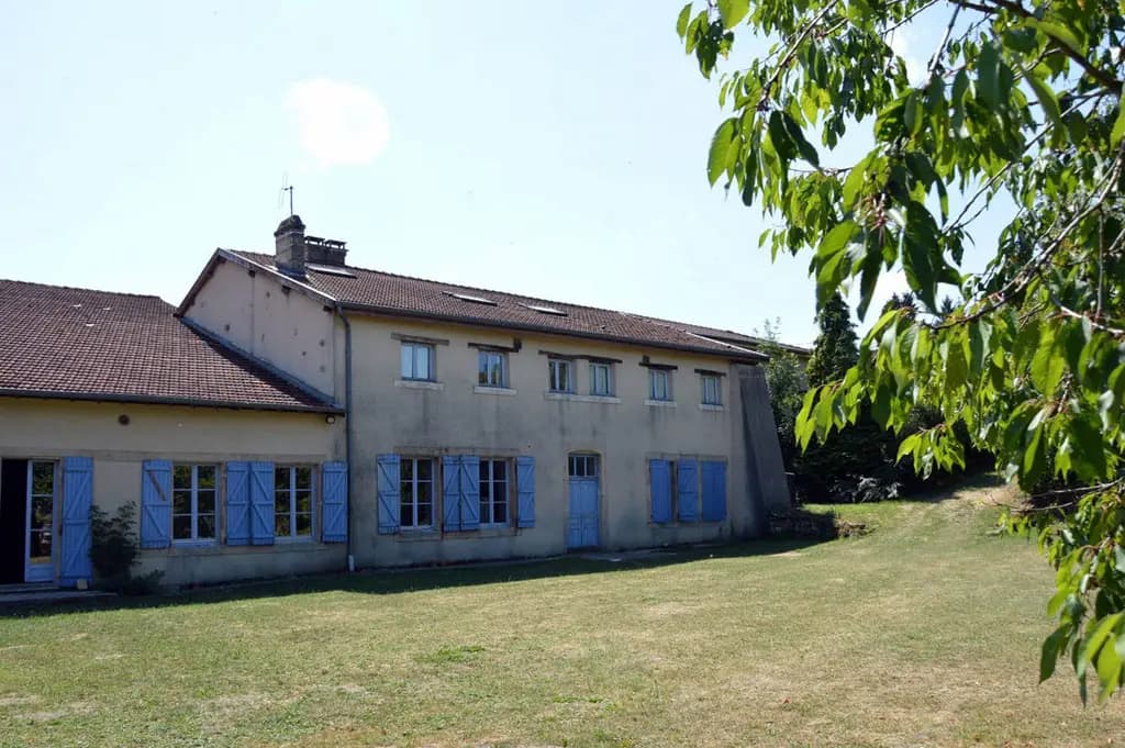 Façade et extérieurs du gîte